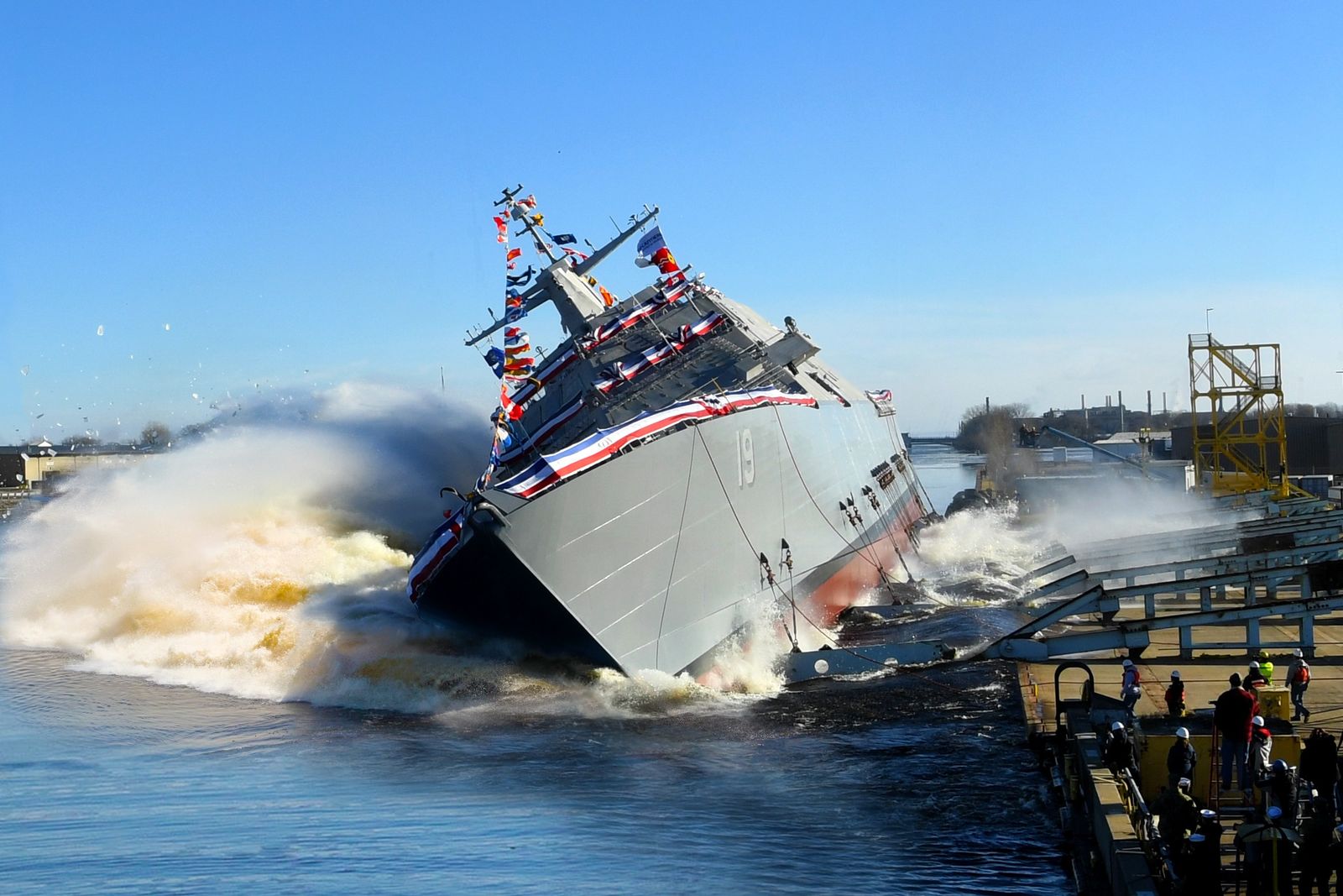 USS St. Louis launches sideways into the Menominee River, Wisconsin, 2018