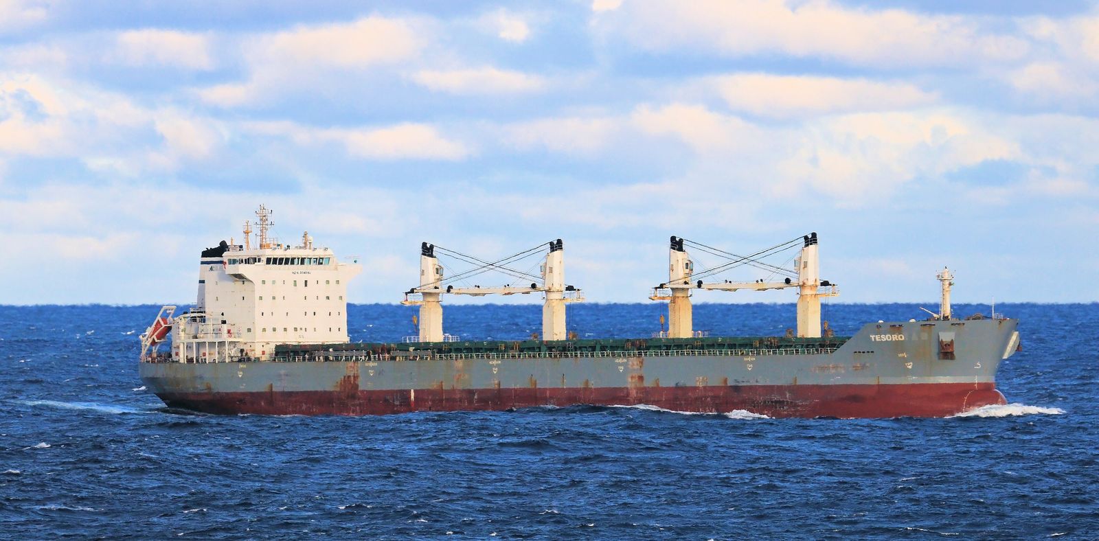 The bulk carrier Tesoro at sea in the Caribbean